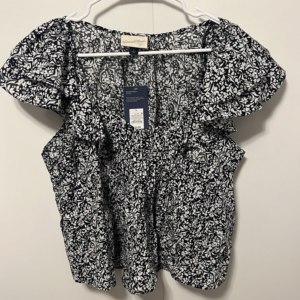 Universal thread ruffle short sleeve blouse - Picture 4 of 6